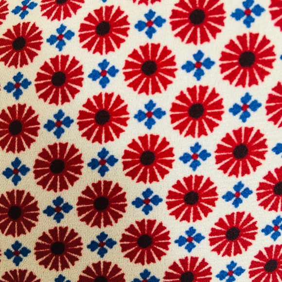 SOLD Forever 21 blouse - Picture 5 of 6